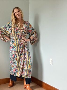 Floral Maxi open front kimono with Multicolor floral Print
